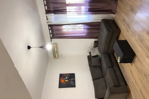 Shtepi me qera 2+1 ne Tirane - 65,000 Leke