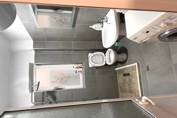 Shtepi me qera Apartament ne Tirane, 2+1, Mobilimi E mobiluar, Pagesa 65,000  Leke.