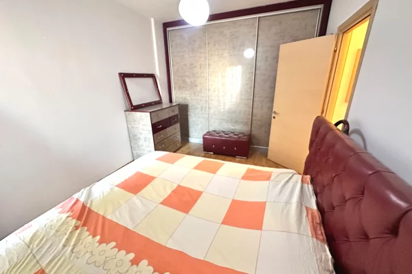 Shtepi me qera Apartament ne Tirane, 2+1, Mobilimi E mobiluar, Pagesa 600  Euro.
