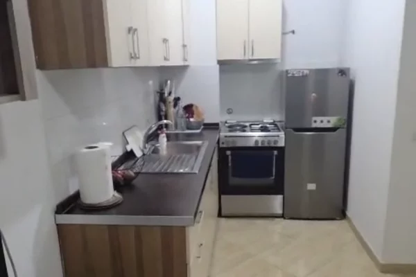 Shtepi me qera Apartament ne Tirane, 1+1, Mobilimi E mobiluar, Pagesa 40,000  Leke.