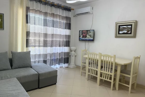 Shtepi me qera Apartament ne Tirane, 2+1, Mobilimi E mobiluar, Pagesa 65,000  Leke.