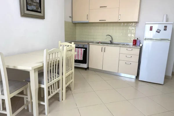 Shtepi me qera Apartament ne Tirane, 2+1, Mobilimi E mobiluar, Pagesa 65,000  Leke.