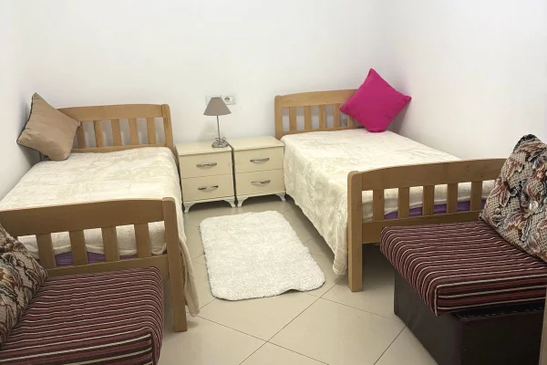 Shtepi me qera Apartament ne Tirane, 2+1, Mobilimi E mobiluar, Pagesa 65,000  Leke.