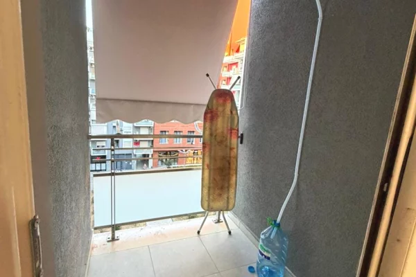 Shtepi me qera Apartament ne Tirane, 2+1, Mobilimi E mobiluar, Pagesa 60,000  Leke.