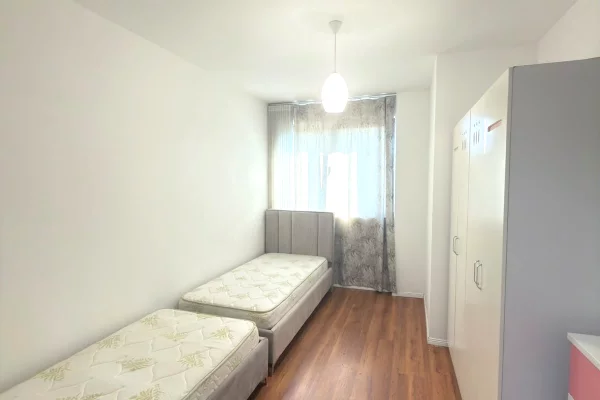 Shtepi me qera Apartament ne Tirane, 2+1, Mobilimi E mobiluar, Pagesa 65,000  Leke.