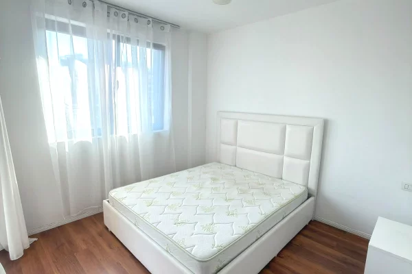 Shtepi me qera Apartament ne Tirane, 2+1, Mobilimi E mobiluar, Pagesa 65,000  Leke.