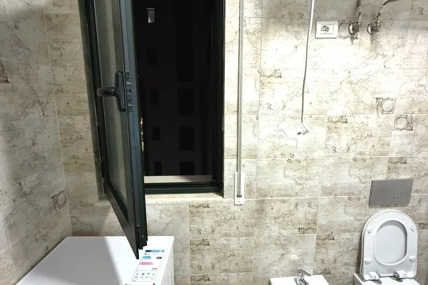 Shtepi me qera Apartament ne Tirane, 1+1, Mobilimi E mobiluar, Pagesa 50,000  Leke.