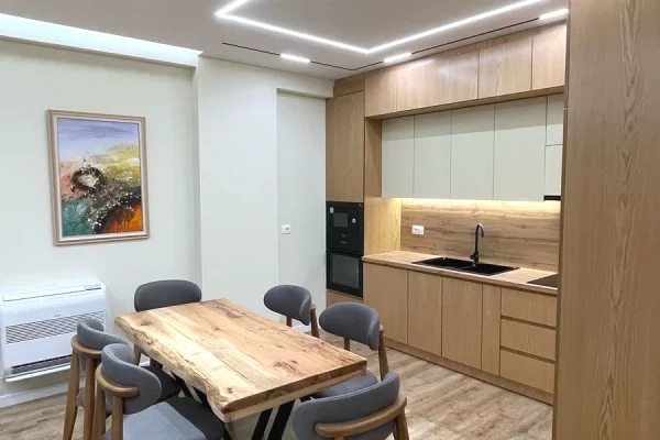 Shtepi me qera Apartament ne Tirane, 2+1, Mobilimi E mobiluar, Pagesa 1,500  Euro.