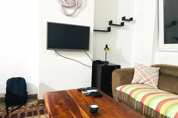 Shtepi me qera Apartament ne Tirane, 2+1, Mobilimi E mobiluar, Pagesa 700  Euro.