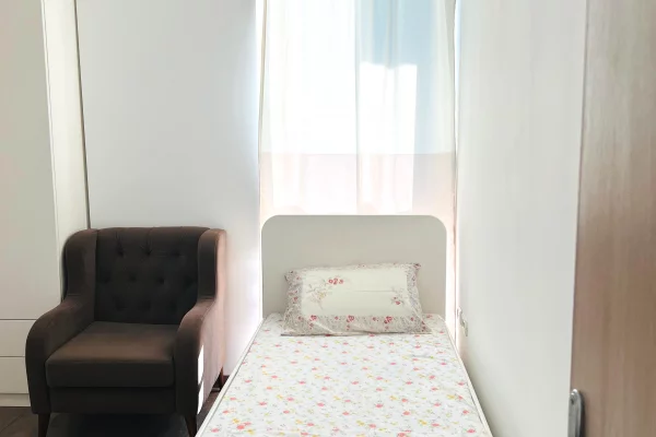 Shtepi me qera Apartament ne Tirane, 2+1, Mobilimi E mobiluar, Pagesa 700  Euro.