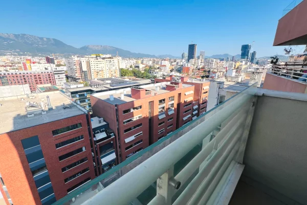 Shtepi me qera Apartament ne Tirane, 2+1, Mobilimi E mobiluar, Pagesa 700  Euro.
