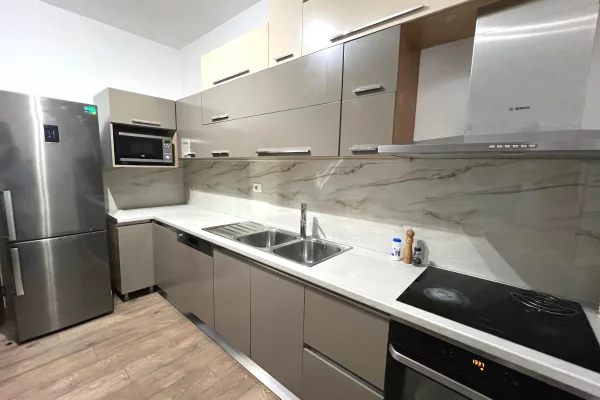 Shtepi me qera Apartament ne Tirane, 2+1, Mobilimi E mobiluar, Pagesa 700  Euro.