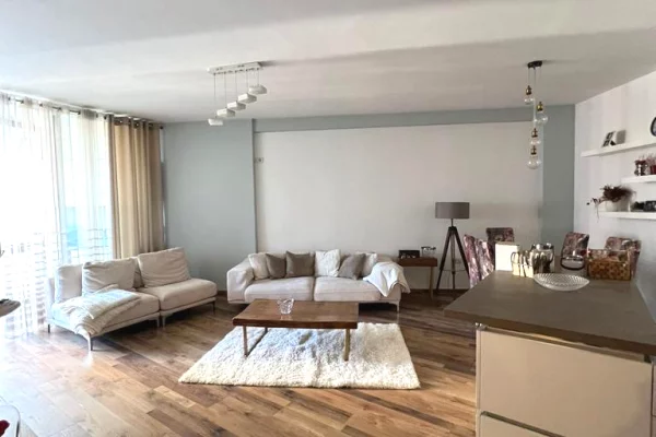 Shtepi me qera 1+1 ne Tirane - 55,000 Leke