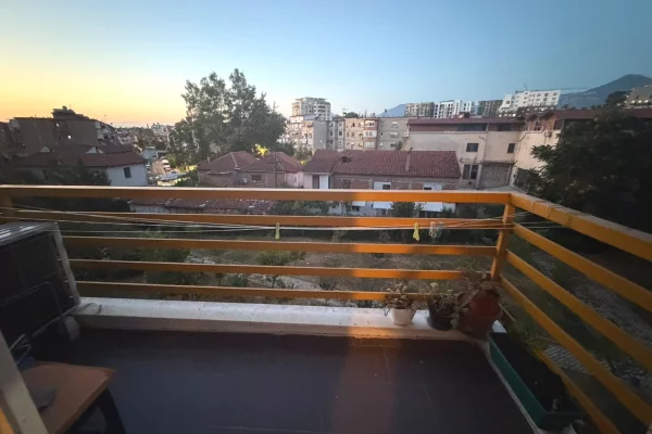 Shtepi me qera Apartament ne Tirane, 1+1, Mobilimi E mobiluar, Pagesa 50,000  Leke.