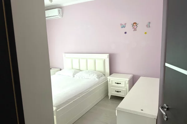 Shtepi me qera Apartament ne Tirane, 2+1, Mobilimi E mobiluar, Pagesa 700  Euro.