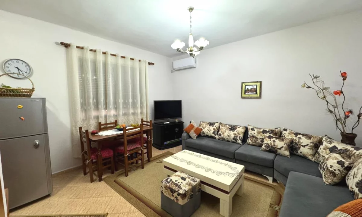 Shtepi me qera Apartament ne Tirane, 2+1, Mobilimi E mobiluar, Pagesa 46,000  Leke.