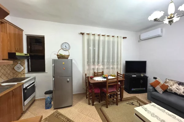 Shtepi me qera Apartament ne Tirane, 2+1, Mobilimi E mobiluar, Pagesa 46,000  Leke.