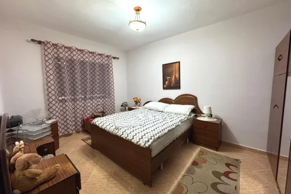 Shtepi me qera Apartament ne Tirane, 2+1, Mobilimi E mobiluar, Pagesa 46,000  Leke.