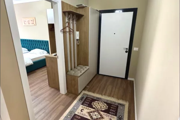 Shtepi me qera Apartament ne Tirane, 2+1, Mobilimi E mobiluar, Pagesa 80,000  Leke.