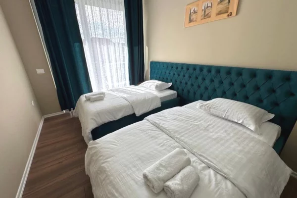 Shtepi me qera Apartament ne Tirane, 2+1, Mobilimi E mobiluar, Pagesa 80,000  Leke.