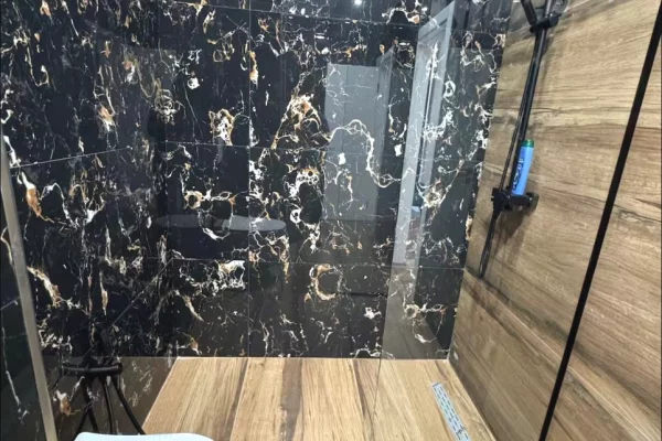 Shtepi me qera Apartament ne Tirane, 2+1, Mobilimi E mobiluar, Pagesa 80,000  Leke.