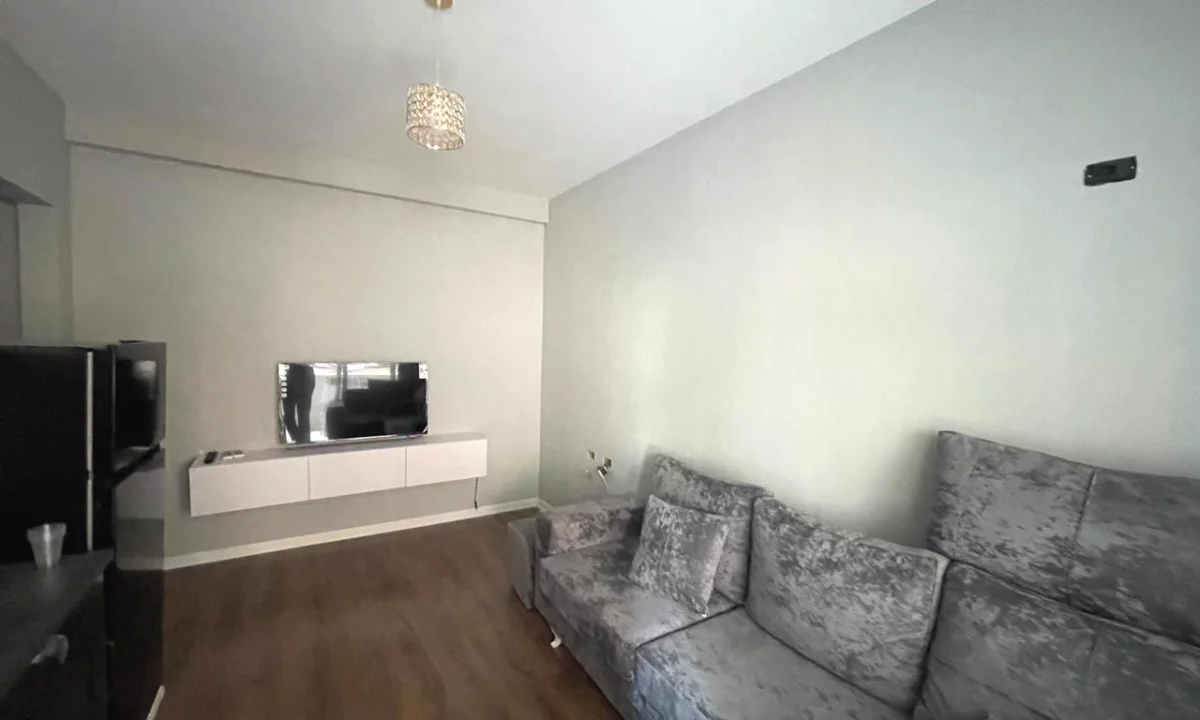 Shtepi me qera Apartament ne Tirane, 1+1, Mobilimi E mobiluar, Pagesa 40,000  Leke.