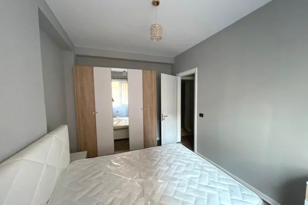 Shtepi me qera Apartament ne Tirane, 1+1, Mobilimi E mobiluar, Pagesa 40,000  Leke.