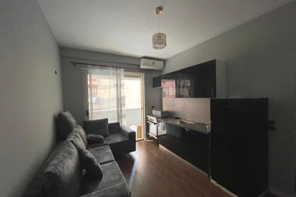 Shtepi me qera Apartament ne Tirane, 1+1, Mobilimi E mobiluar, Pagesa 40,000  Leke.