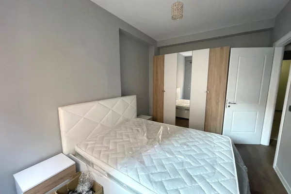 Shtepi me qera Apartament ne Tirane, 1+1, Mobilimi E mobiluar, Pagesa 40,000  Leke.