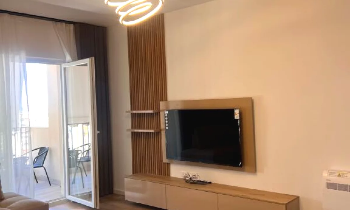 Shtepi me qera Apartament ne Tirane, 2+1, Mobilimi E mobiluar, Pagesa 65,000  Leke.