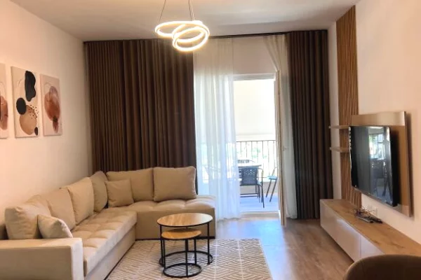 Shtepi me qera Apartament ne Tirane, 2+1, Mobilimi E mobiluar, Pagesa 65,000  Leke.