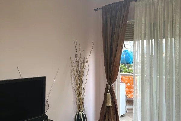 Appartamento in affitto a Tirana 2+1, Arredato