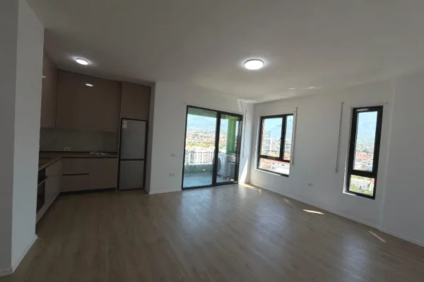 Shtepi me qera Apartament ne Tirane, 3+1, Mobilimi Bosh, pa mobiluar, Pagesa 65,000  Leke.