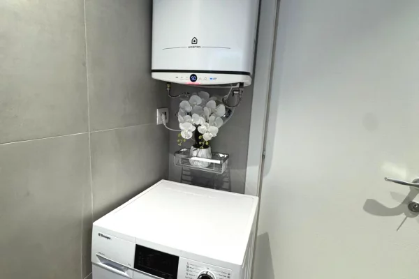 Shtepi me qera Apartament ne Tirane, 1+1, Mobilimi E mobiluar, Pagesa 85,000  Leke.
