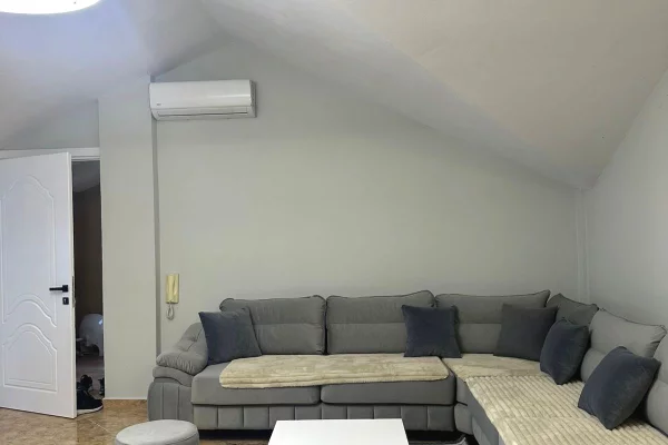  🏡 Jepet me Qera Apartament 2+1 te 21 Dhjetori