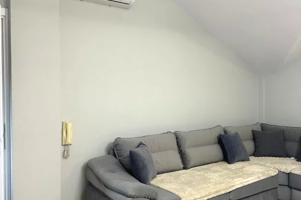 Shtepi me qera Apartament ne Tirane, 2+1, Mobilimi E mobiluar, Pagesa 65,000  Leke.