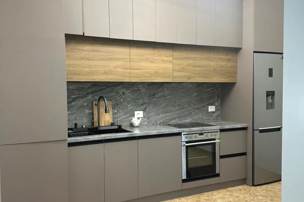Shtepi me qera Apartament ne Tirane, 2+1, Mobilimi E mobiluar, Pagesa 65,000  Leke.