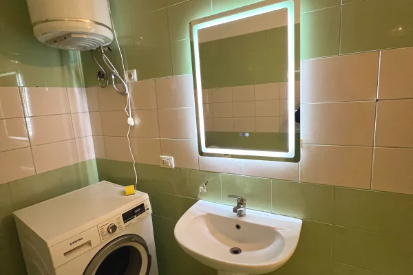 Shtepi me qera Apartament ne Tirane, 2+1, Mobilimi E mobiluar, Pagesa 50,000  Leke.
