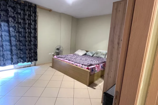 Shtepi me qera Apartament ne Tirane, 2+1, Mobilimi E mobiluar, Pagesa 50,000  Leke.