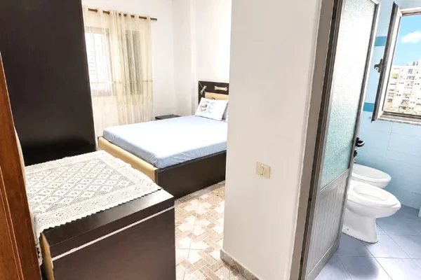 Shtepi me qera Apartament ne Tirane, 2+1, Mobilimi E mobiluar, Pagesa 48,000  Leke.
