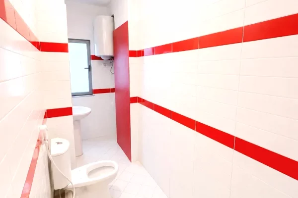 Shtepi me qera Apartament ne Tirane, 2+1, Mobilimi E mobiluar, Pagesa 48,000  Leke.