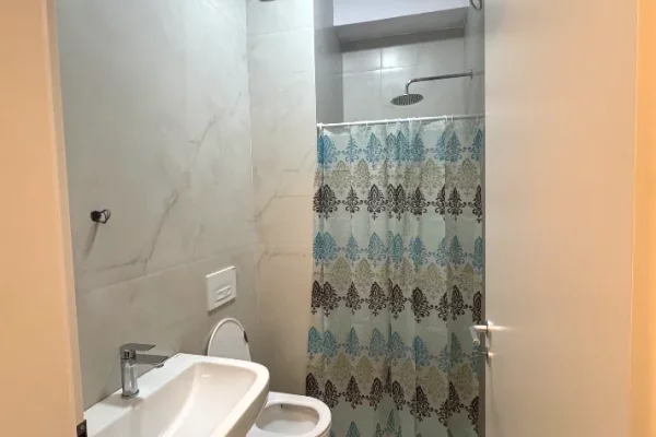 Shtepi me qera Apartament ne Tirane, 1+1, Mobilimi E mobiluar, Pagesa 50,000  Leke.