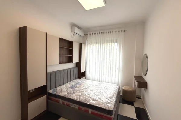 Shtepi me qera Apartament ne Tirane, 1+1, Mobilimi E mobiluar, Pagesa 60,000  Leke.