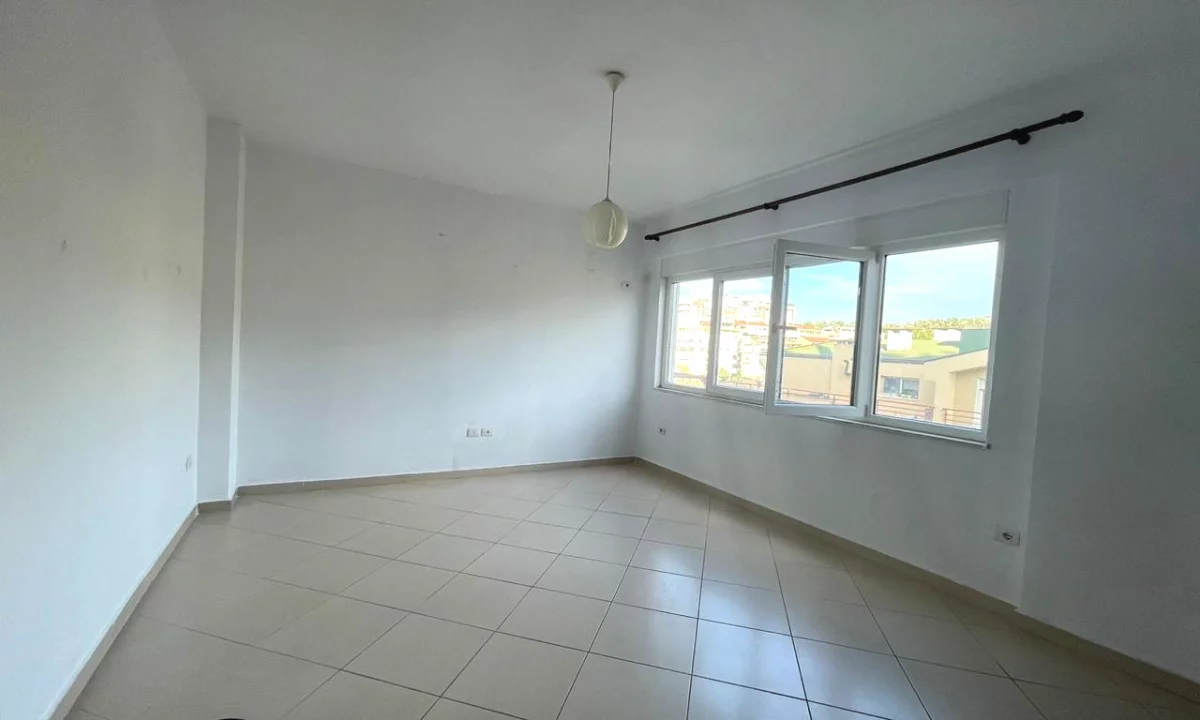 House for Rent Apartment in Tirana, 1+1, Furniture Emty, Payment 40,000  Leke.