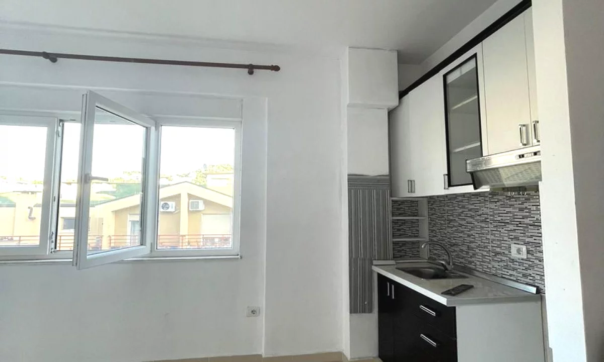 Shtepi me qera Apartament ne Tirane, 1+1, Mobilimi Bosh, pa mobiluar, Pagesa 40,000  Leke.
