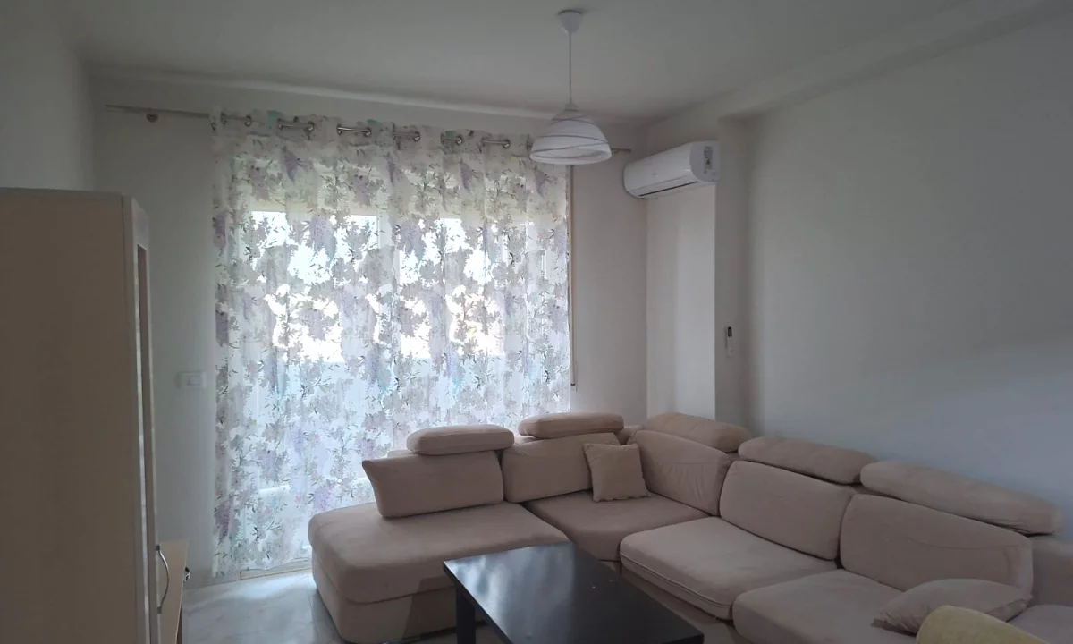Shtepi me qera Apartament ne Tirane, 2+1, Mobilimi E mobiluar, Pagesa 60,000  Leke.