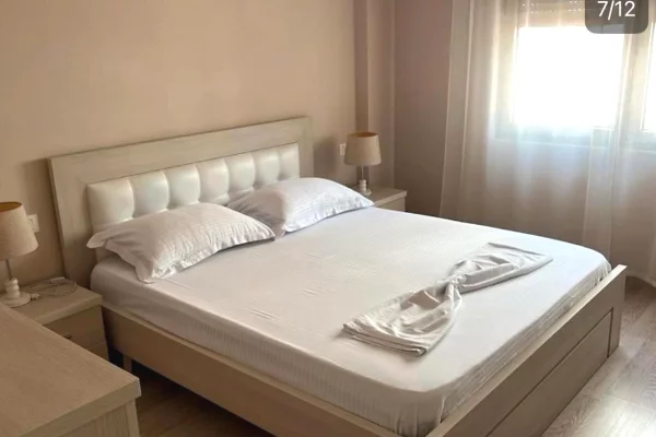 Shtepi me qera Apartament ne Tirane, 1+1, Mobilimi E mobiluar, Pagesa 700  Euro.