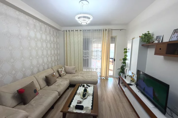 🏡 Jepet me Qera Apartament 2+1 ne Astir – Rruga Loni Ligori
