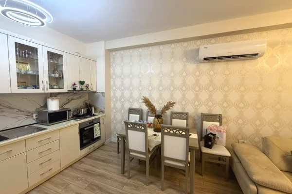 Shtepi me qera Apartament ne Tirane, 2+1, Mobilimi E mobiluar, Pagesa 55,000  Leke.
