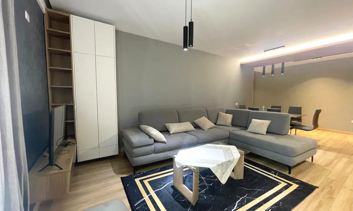 Shtepi me qera Apartament ne Tirane, 2+1, Mobilimi E mobiluar, Pagesa 700  Euro.